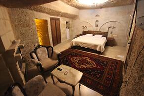 Family Cave Suites Hotel
