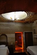 Family Cave Suites Hotel