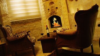 Family Cave Suites Hotel