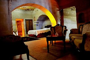 Family Cave Suites Hotel