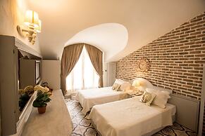 S3 Orange Exclusive Hotel