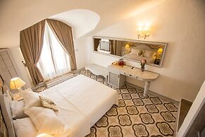 S3 Orange Exclusive Hotel