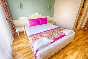 S3 Orange Exclusive Hotel