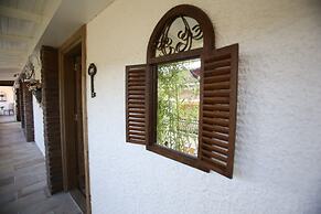 S3 Orange Exclusive Hotel