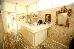 S3 Orange Exclusive Hotel