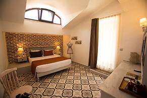 S3 Orange Exclusive Hotel