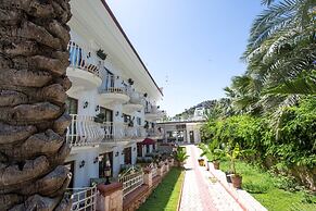 S3 Orange Exclusive Hotel