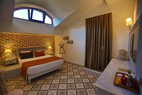 S3 Orange Exclusive Hotel