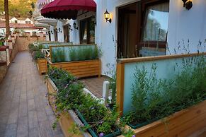 S3 Orange Exclusive Hotel