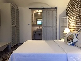 S3 Orange Exclusive Hotel