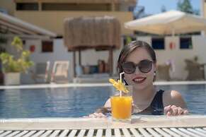 S3 Orange Exclusive Hotel