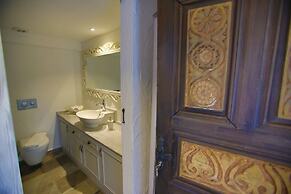 S3 Orange Exclusive Hotel