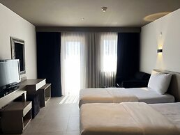 Zinos Hotel