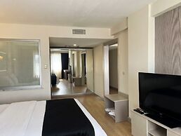 Zinos Hotel
