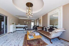 Room Room Boutique Hotel