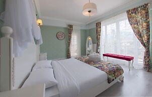 Room Room Boutique Hotel