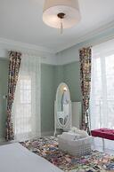 Room Room Boutique Hotel