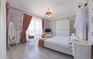 Room Room Boutique Hotel