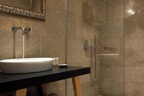 Athenaeum Grand Hotel