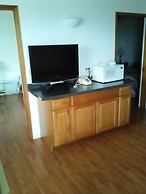 Curley's Resort & Dive Center