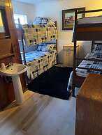 Curley's Resort & Dive Center