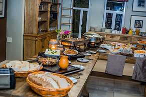 Village Boutique Hotel