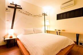 Early Bird Bed & Breakfast - Adults Only