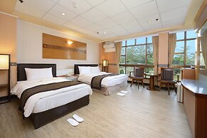 Jinsa Lakeside View Hotel