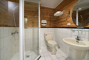 Jinsa Lakeside View Hotel