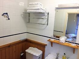 Polraen Country House