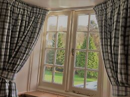 Polraen Country House