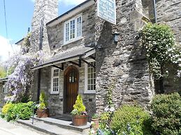 Polraen Country House