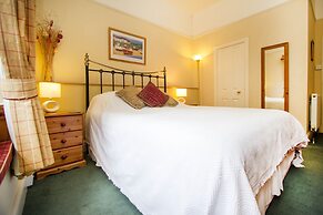 Polraen Country House