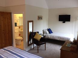 Polraen Country House