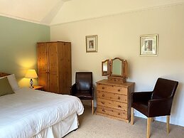 Polraen Country House