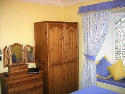 Polraen Country House