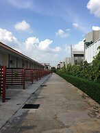 Friend's House Resort