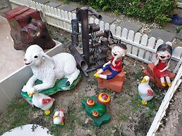 Friend's House Resort