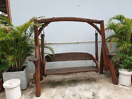 Friend's House Resort