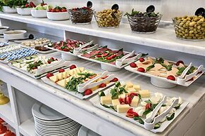 City Hotel Residence