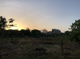 Sigiriya Rock Gate Resort