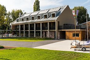 Alsóörs Marina Hotel