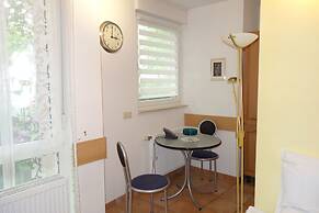 Tolstov-Hotels Big 2 Room Roßstrasse Apartment