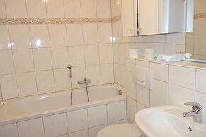 Tolstov-Hotels Big 2 Room Roßstrasse Apartment