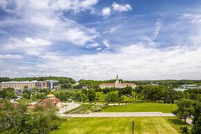 Fairfield Inn & Suites by Marriott Pittsburgh North/McCandless Crossin
