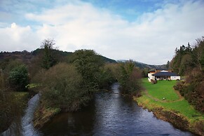 Woodenbridge Hotel