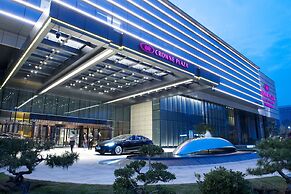 Crowne Plaza Baoji City Center by IHG