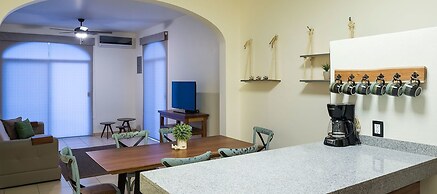 Punto Mita Eco Surf Suites & Café