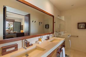 Marea Beachfront Villas