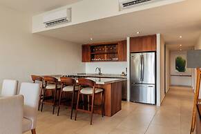 Marea Beachfront Villas